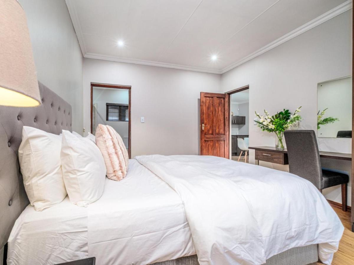Hurlingham House Guest House 요하네스버그 외부 사진